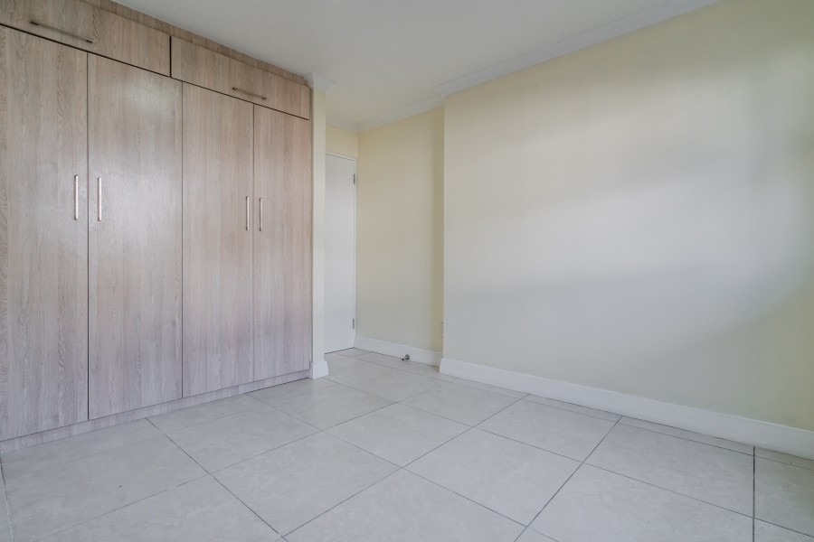 1 Bedroom Property for Sale in Zonnebloem Western Cape